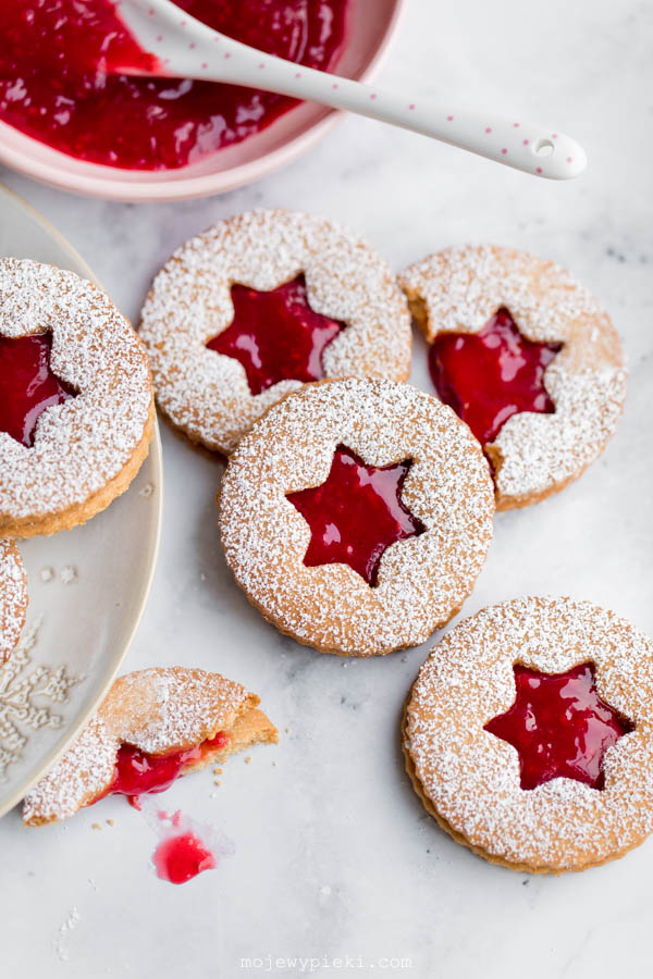Linzer cookies