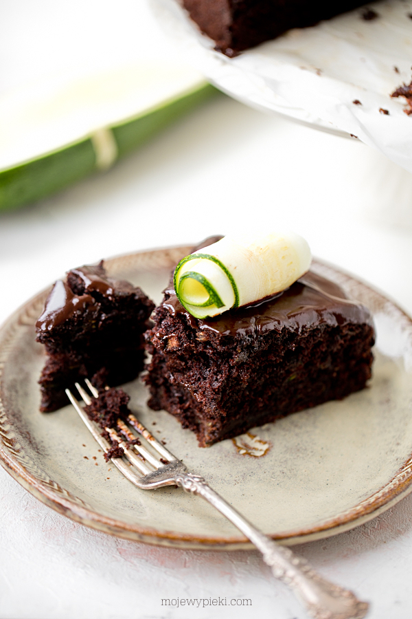 Chocolate courgette cake