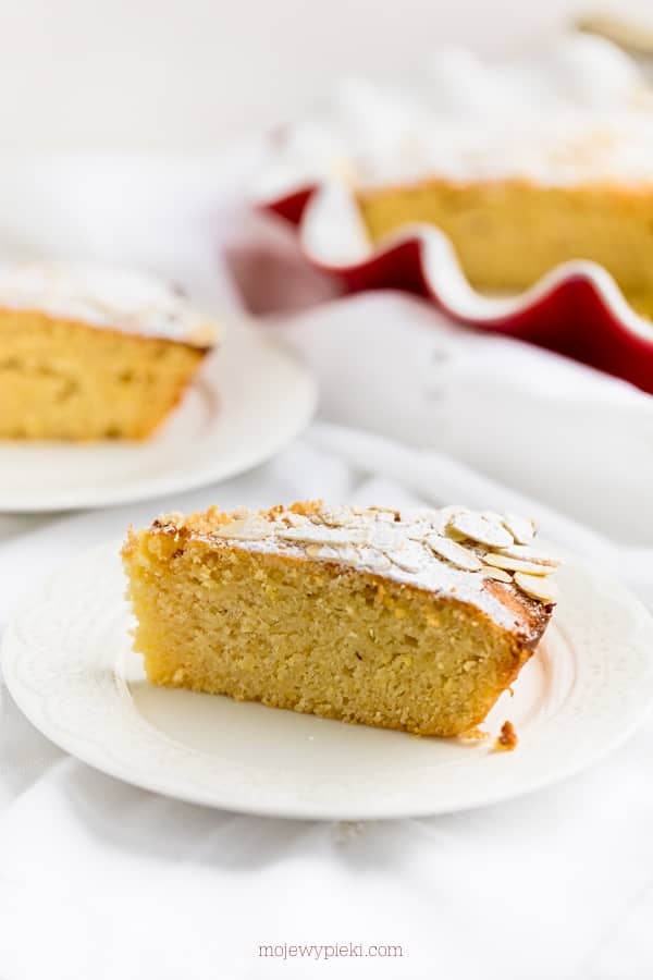 Almond lemon cake