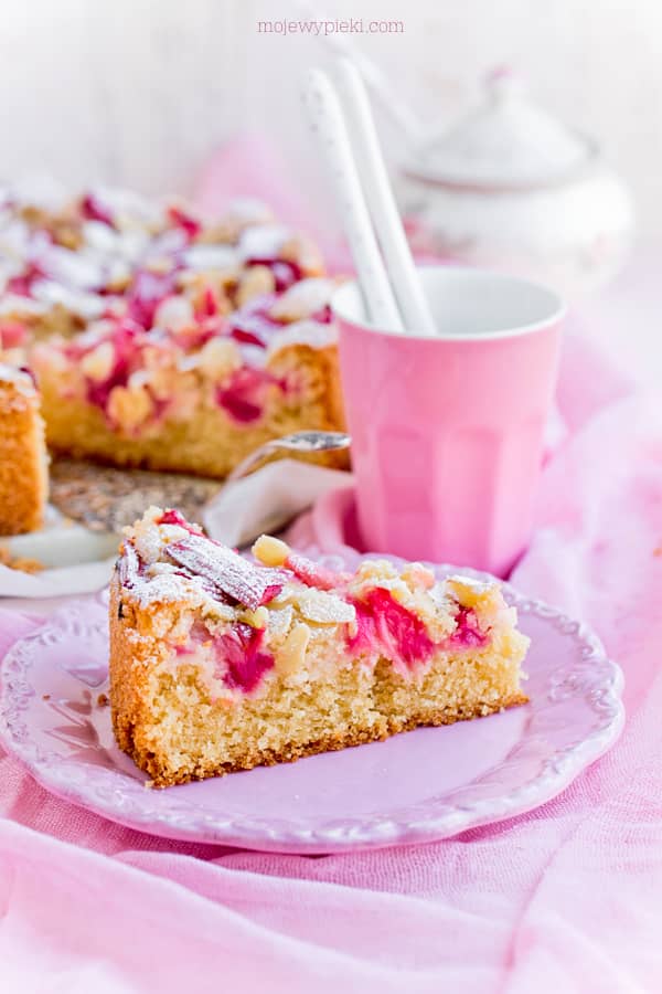 Rhubarb vanilla cake