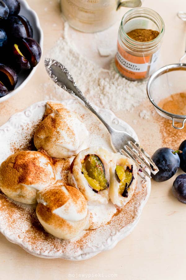 Polish knedle with plums