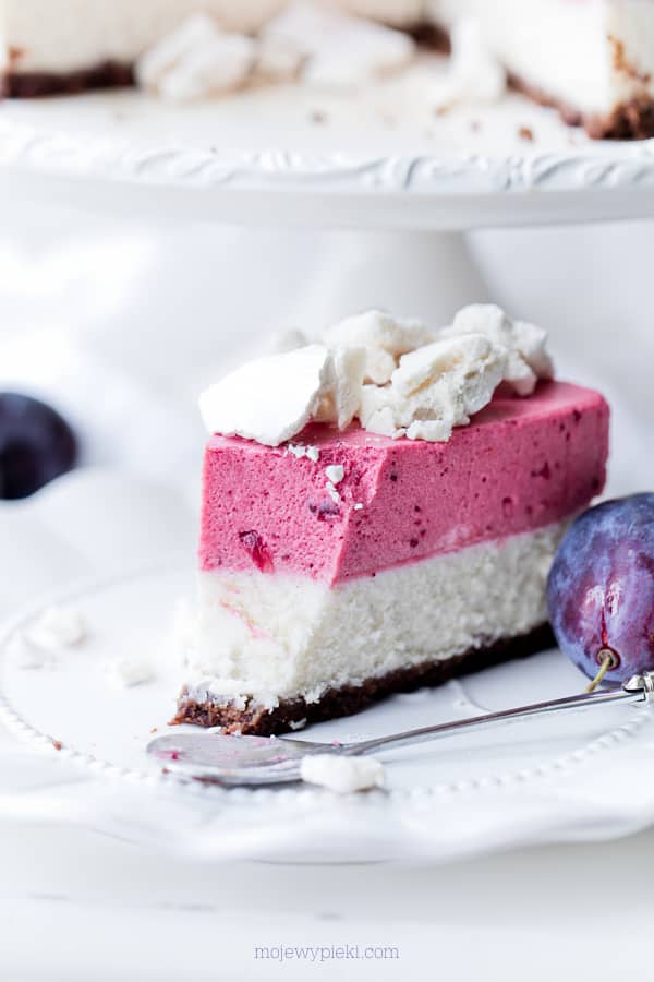 Plum mousse cheesecake