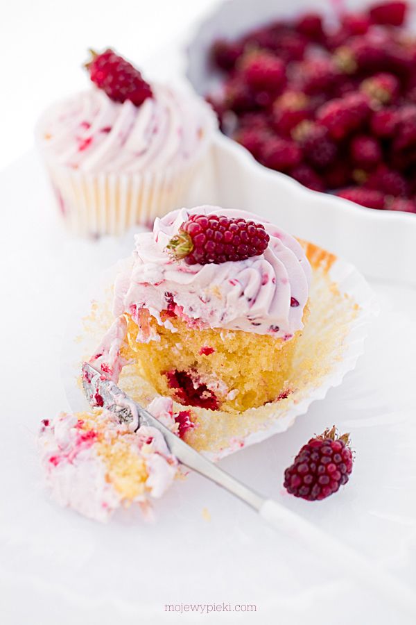 Tayberry cupcakes