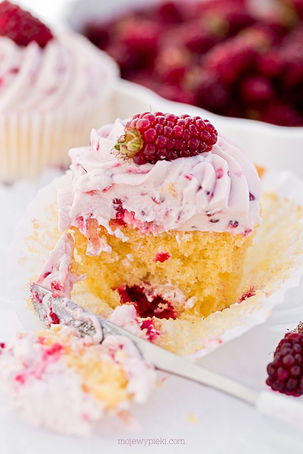 Tayberry cupcakes