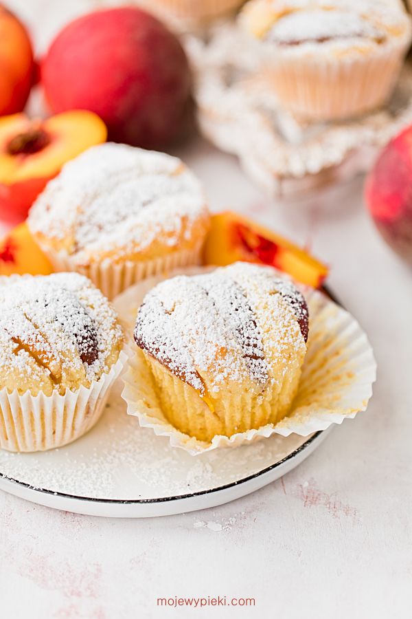 Peach ricotta cupcakes