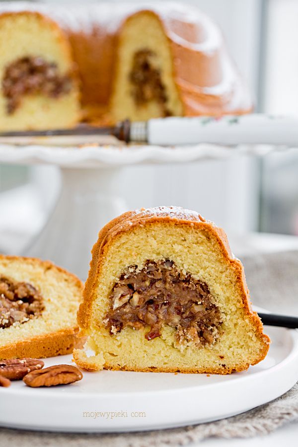 Maple walnut bundt cake