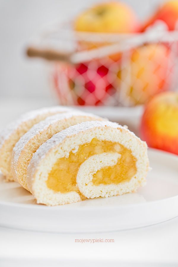 Apple Swiss roll