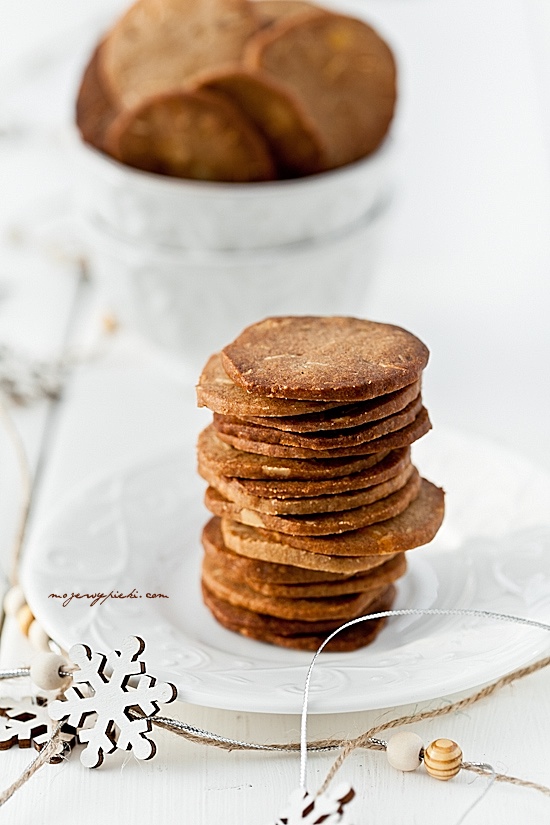 Brunkager – traditional Danish Christmas cookies