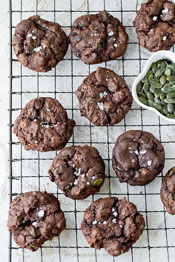 Chocolate and pumpkin seed cookies