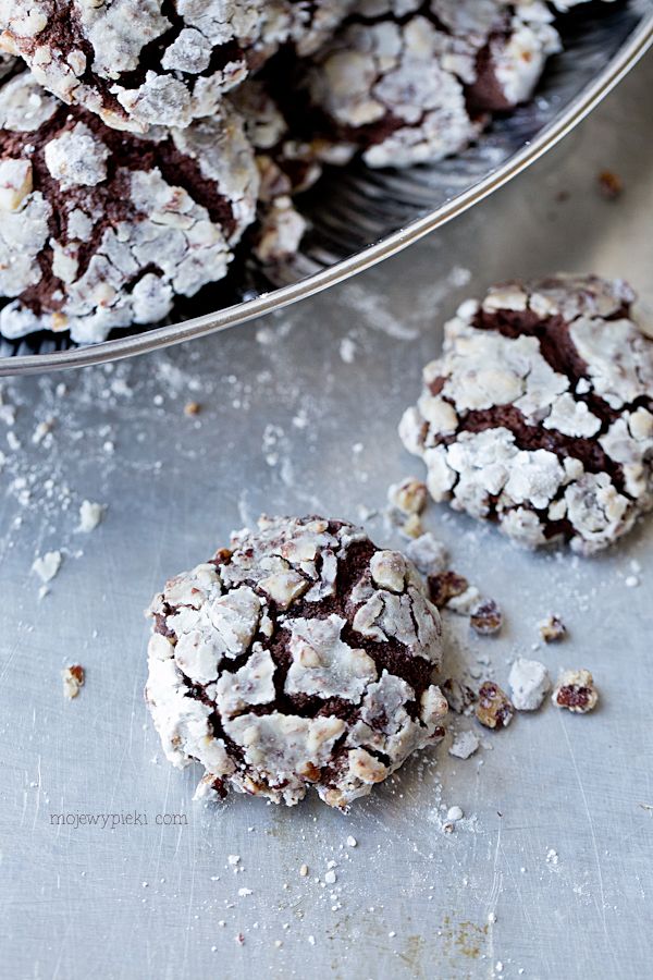 Chocolate banana cookies with pecans
