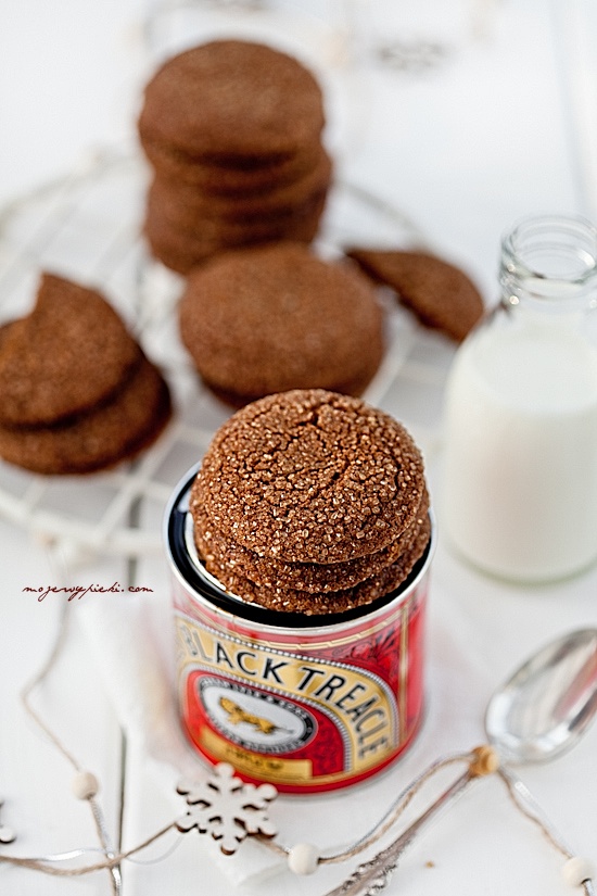 Molasses cookies