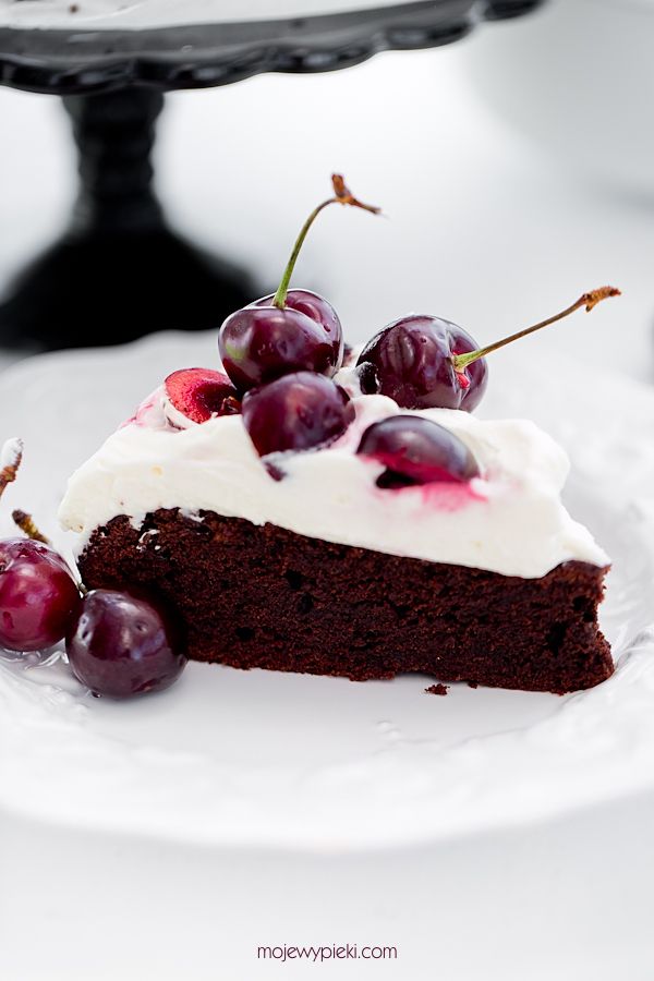 Flourless chocolate cherry cake