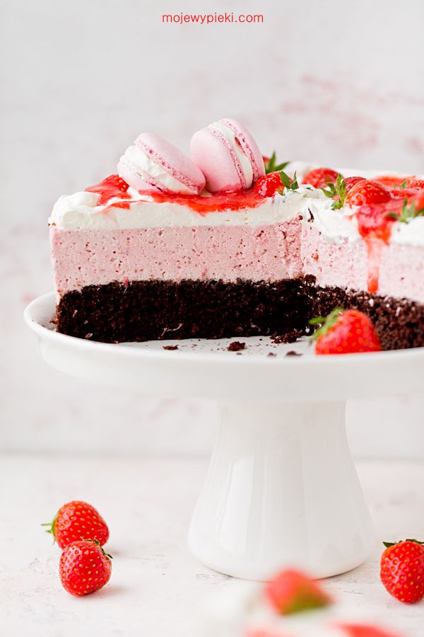 Chocolate cake with strawberry mousse