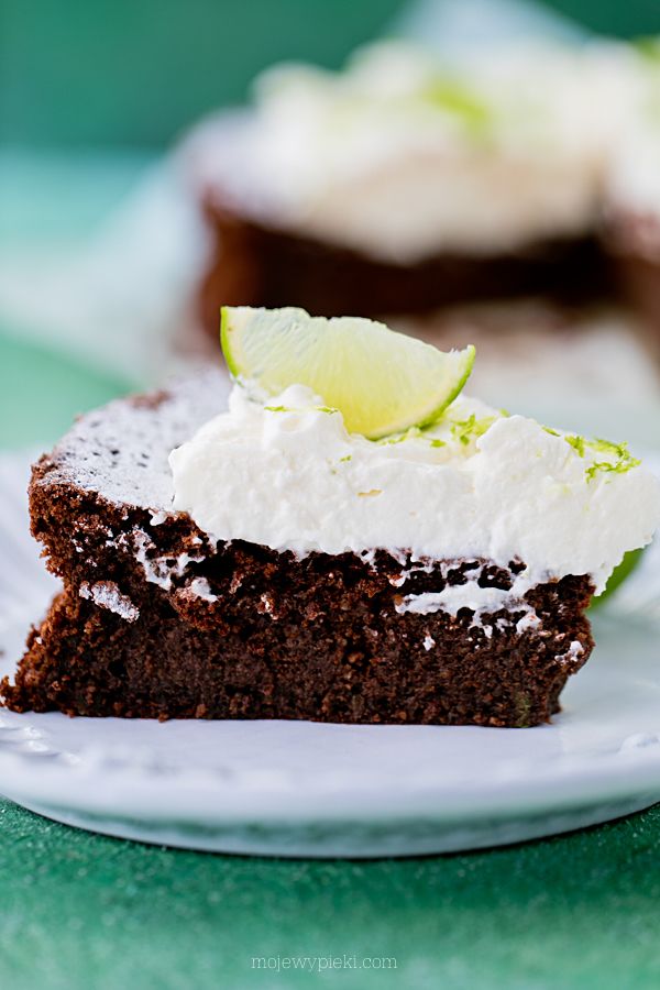 Flourless chocolate lime cake