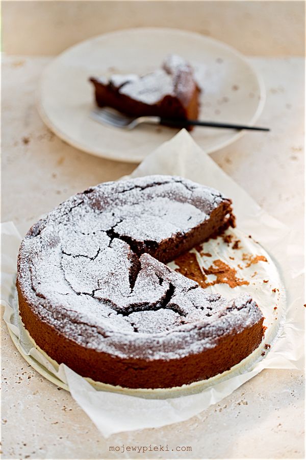Chocolate and chestnut pudding cake