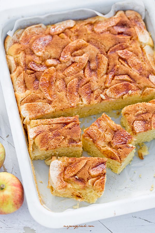 Cinnamon apple cake