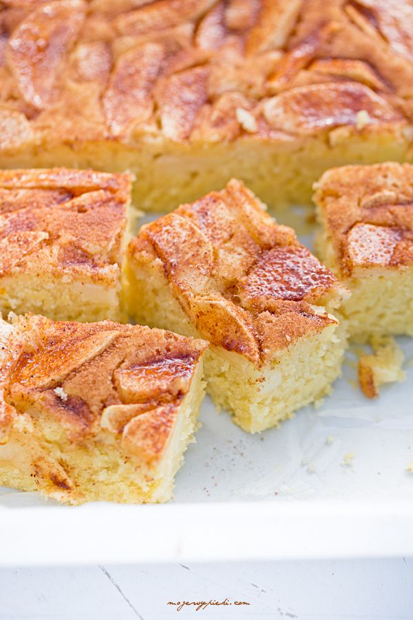 Cinnamon apple cake