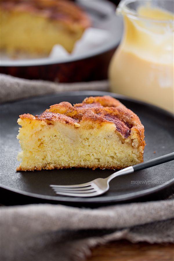 Apple and orange cake with cinnamon