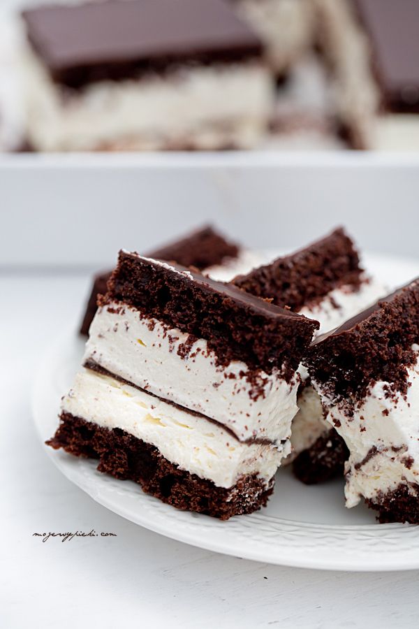 Kinder Pingui chocolate cake