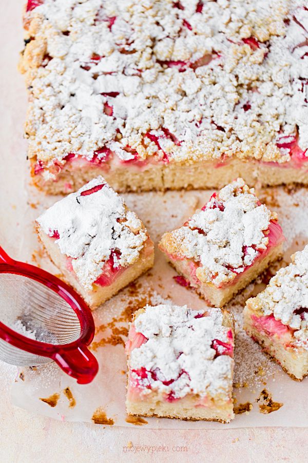 Buttermilk rhubarb crumble cake
