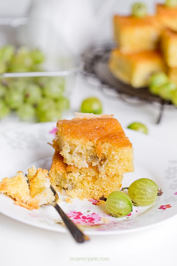Orange gooseberry cake