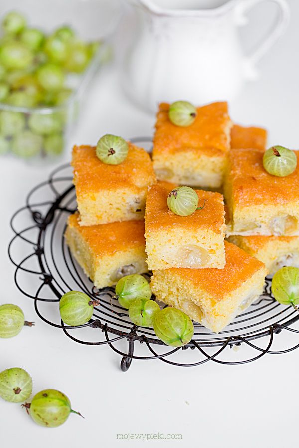 Orange gooseberry cake