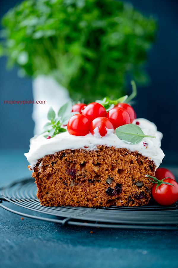 Tomato cake