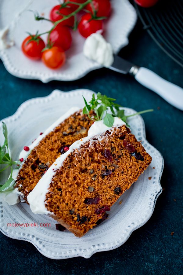 Tomato cake