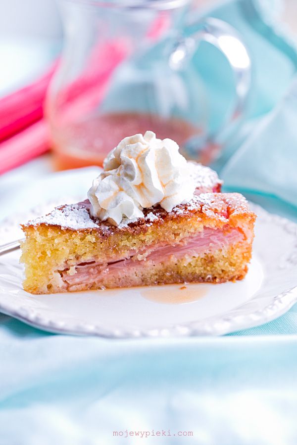 Rhubarb and orange cake