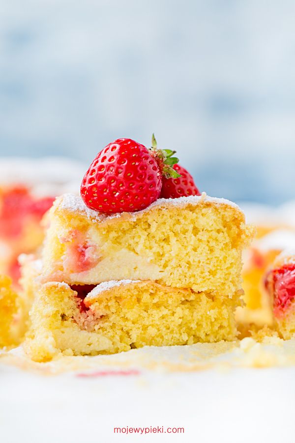 Strawberry and cream cheese cake