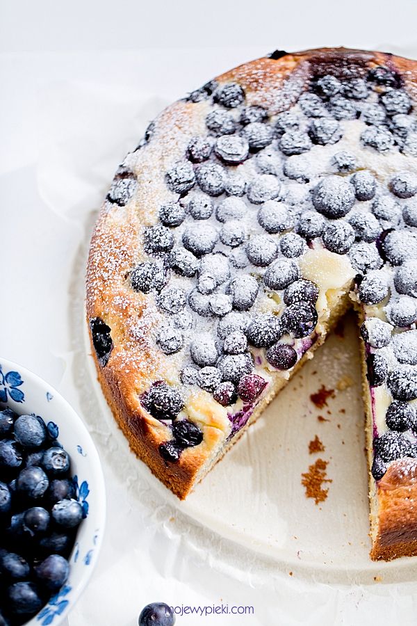 Blueberry and cream cheese cake