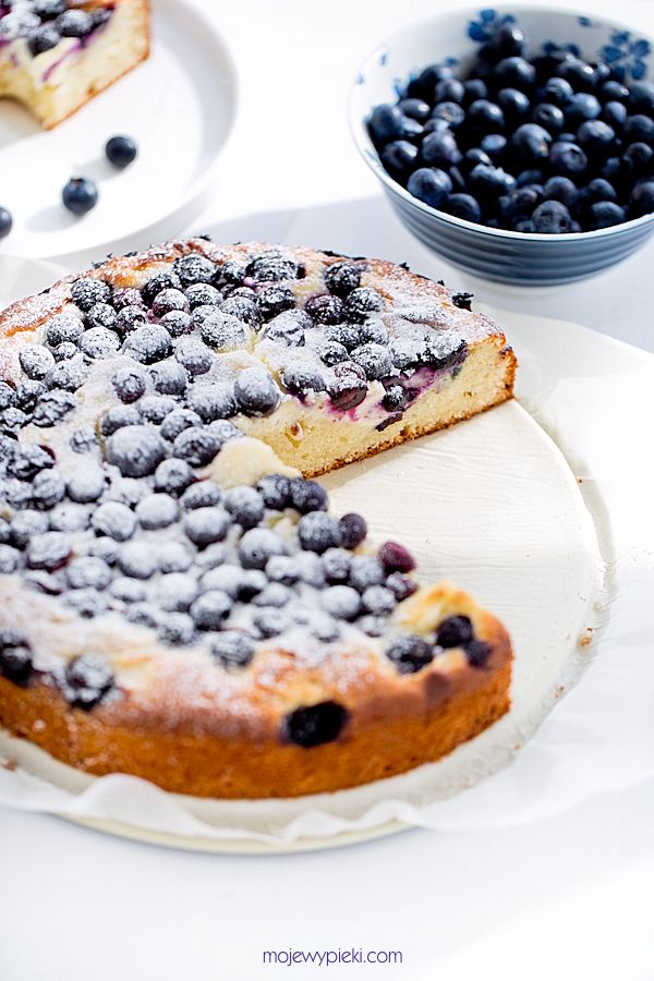 Blueberry and cream cheese cake