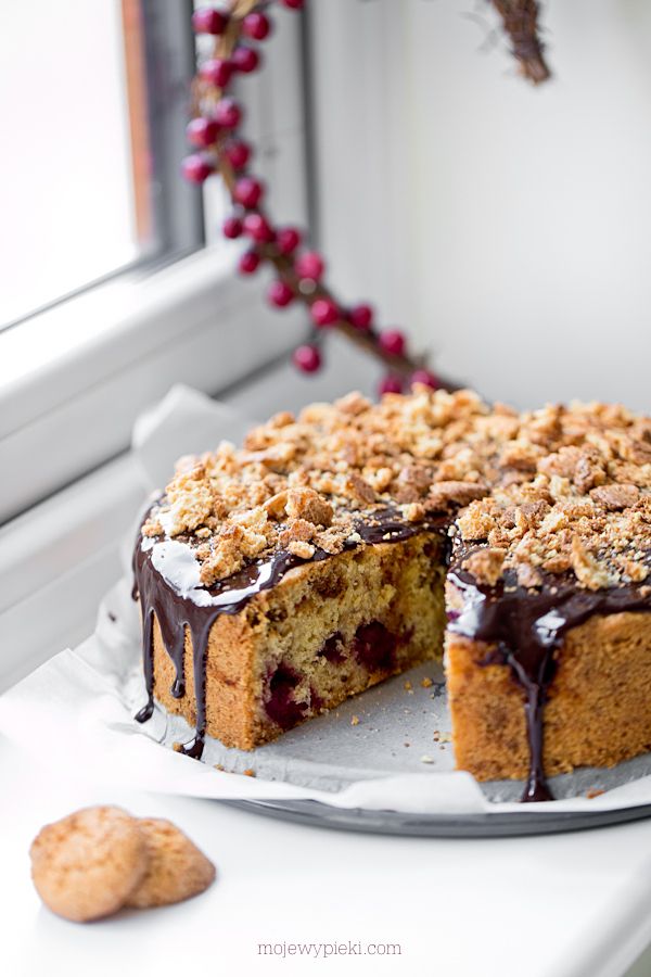 Cherry and amaretti cake