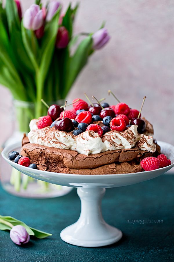 Chocolate cloud cake