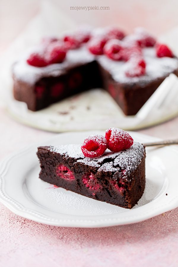 Chocolate raspberry pudding cake