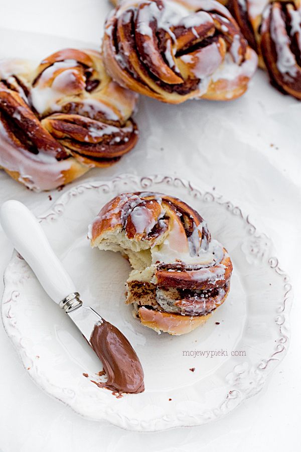 Nutella yeast buns