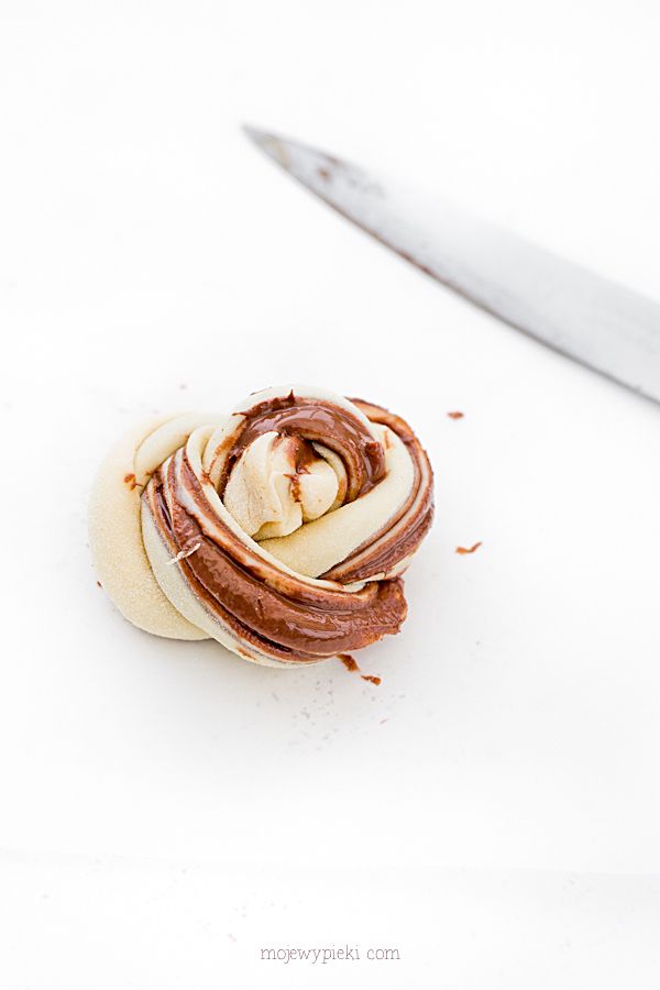 Nutella yeast buns