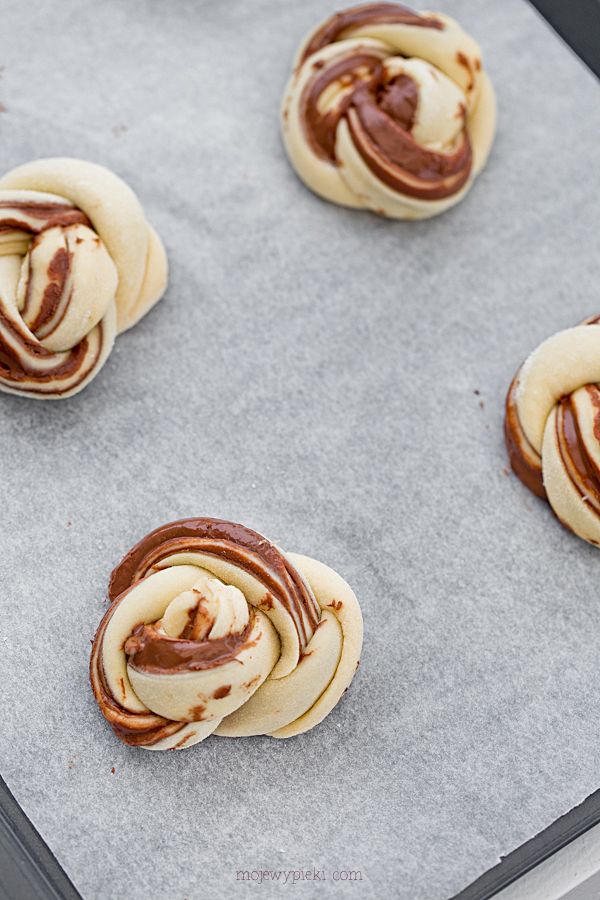 Nutella yeast buns