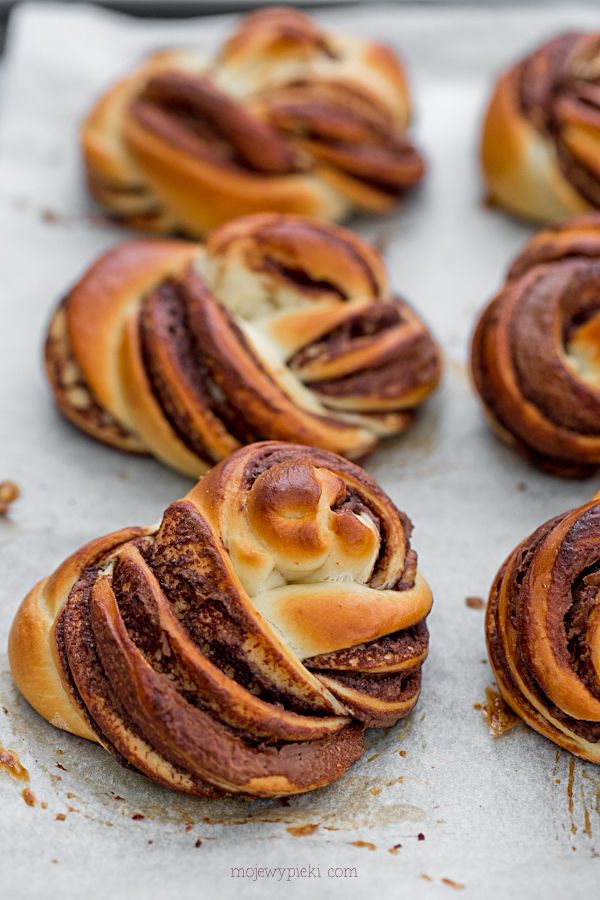 Nutella yeast buns
