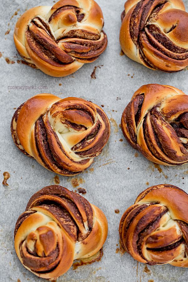 Nutella yeast buns