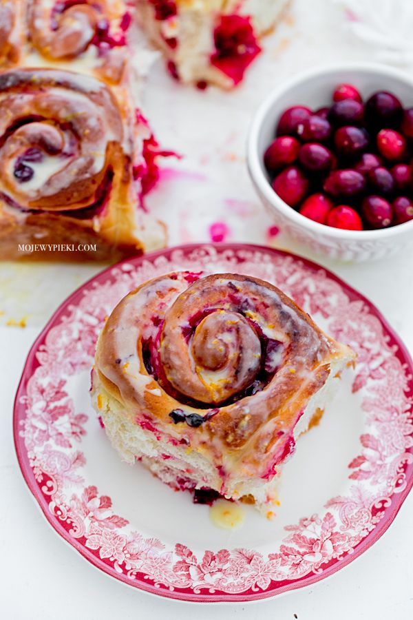 Cranberry and orange sweet rolls