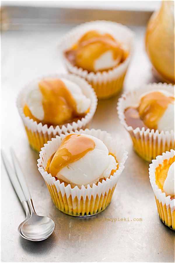 Mini pumpkin cheesecakes with toffee sauce
