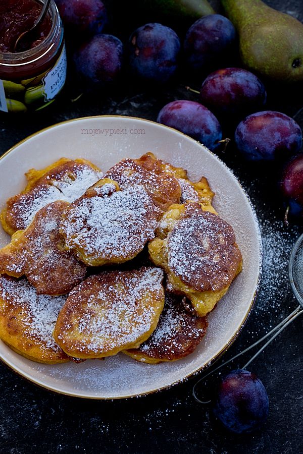 Polish pumpkin and apple racuchy