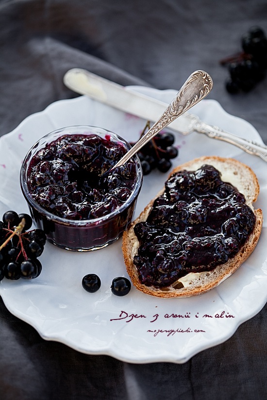 Chokeberry and raspberry jam