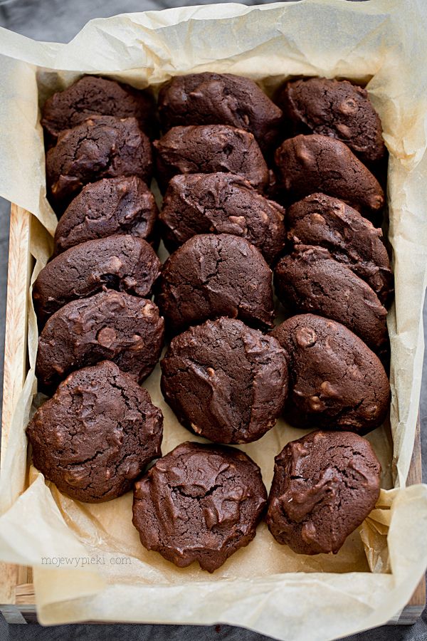 Buckwheat chocolate cookies