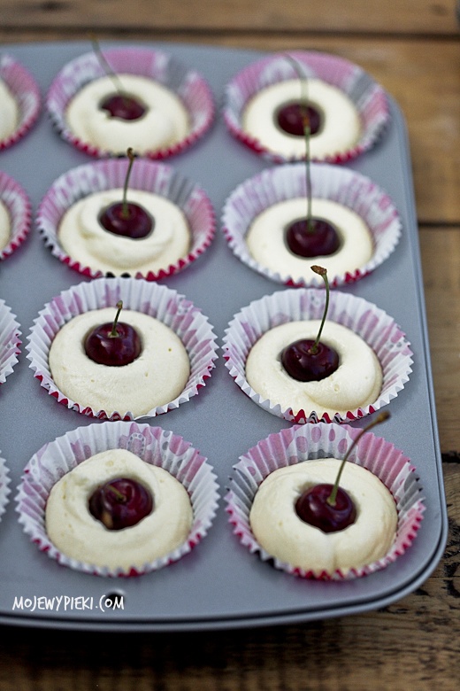 Cherry and chocolate cupcakes