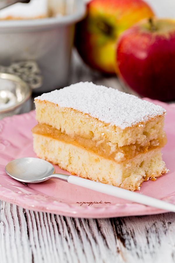Polish apple cake