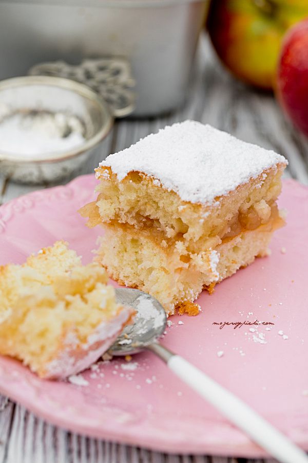 Polish apple cake