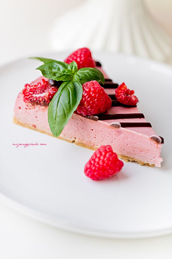Raspberry millet cheesecake