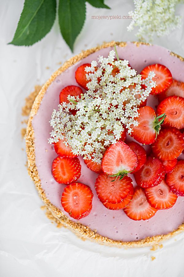Strawberry millet cheesecake